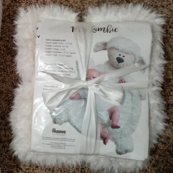 NEW Shannon Cuddle Playmat Kit My Lambie DIY - Picture 1 of 4